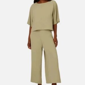 Women's Green 2-Piece Pant Set by Adrianna Papell